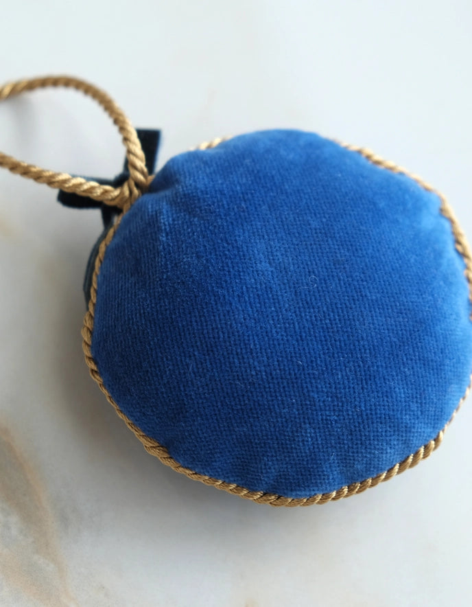 velvet caviar christmas ornament back